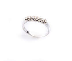 18kt white gold wedding ring