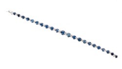 18kt white gold, sapphires and diamonds bracelet