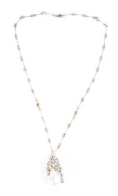 18kt white gold necklace, diamond and baroque pearl