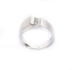 14kt satin white gold ring